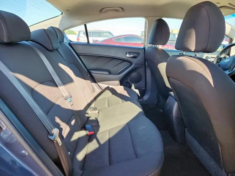 2016 KIA FORTE LX  