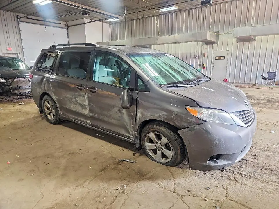 2017 TOYOTA SIENNA LE 8-PASSENGER  