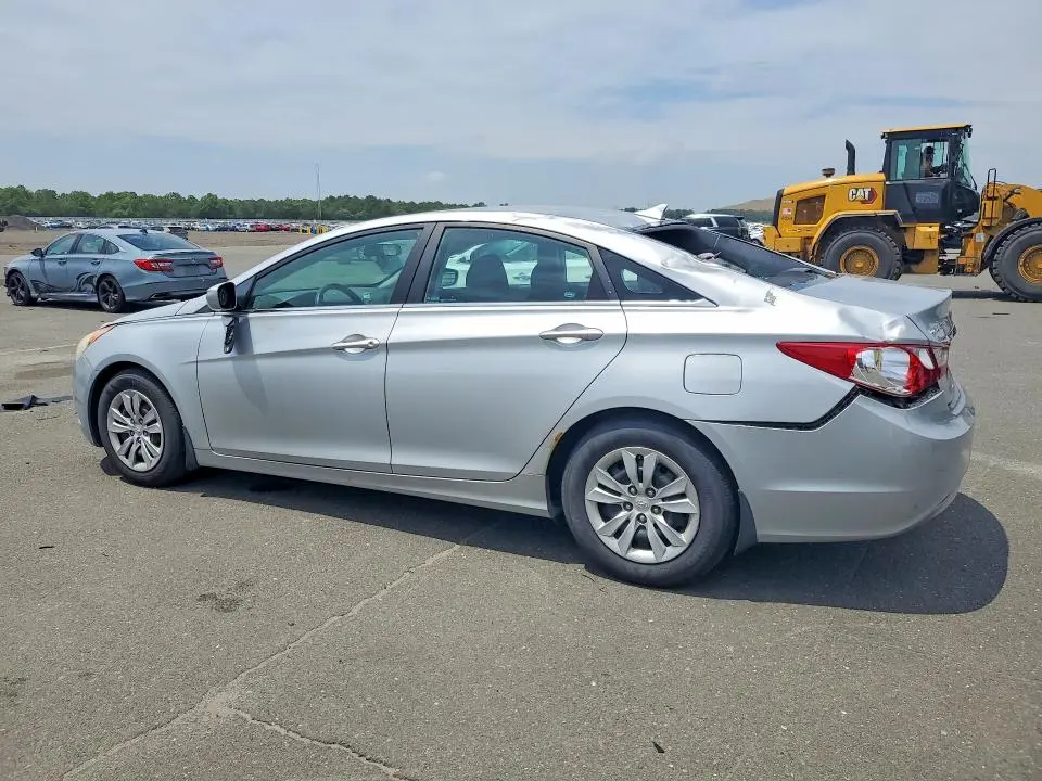 2011 HYUNDAI SONATA GLS  