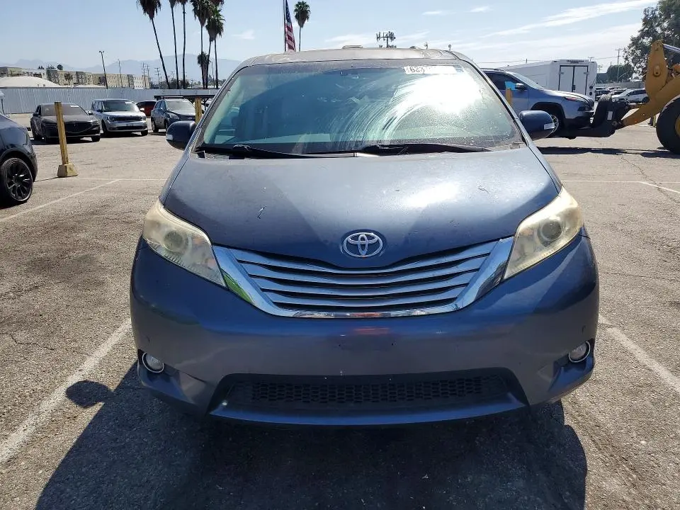 2014 TOYOTA SIENNA LIMITED 7-PASSENGER  