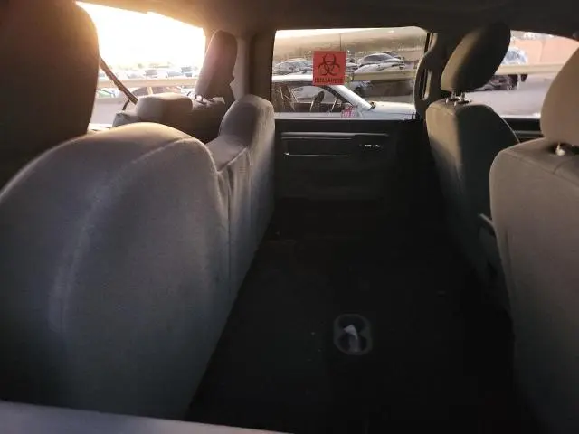 2019 RAM 1500 CLASSIC SLT  