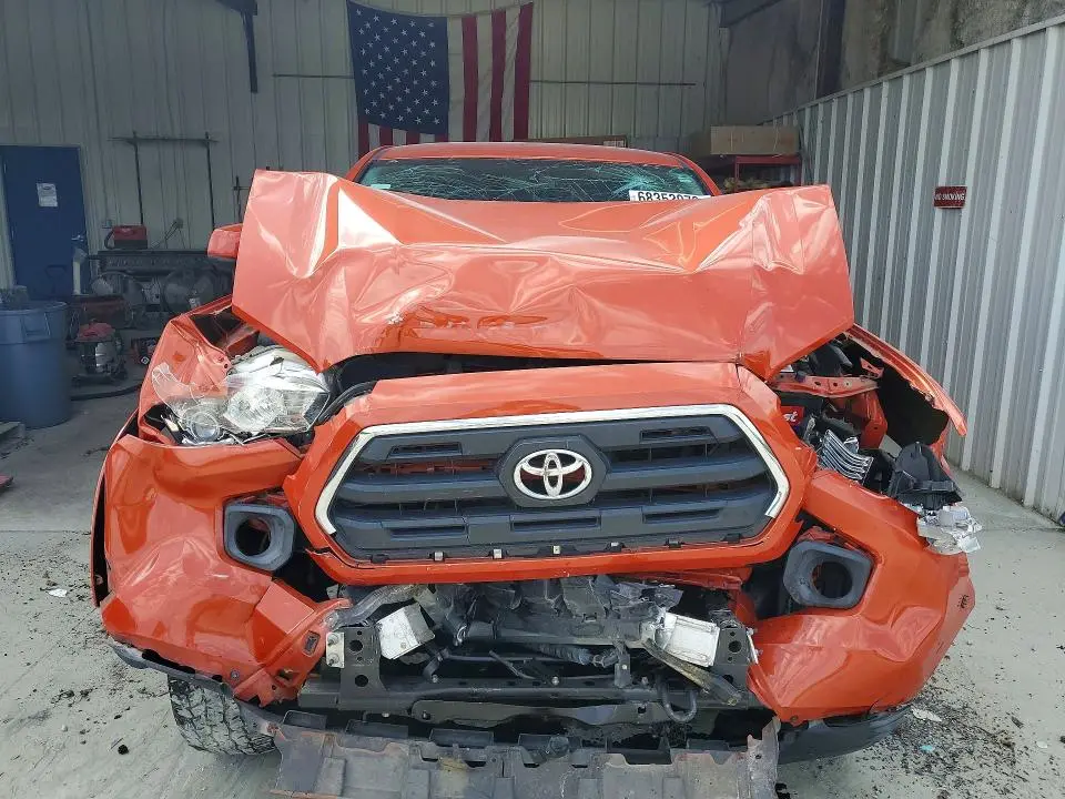 2017 TOYOTA TACOMA SR5 V6  