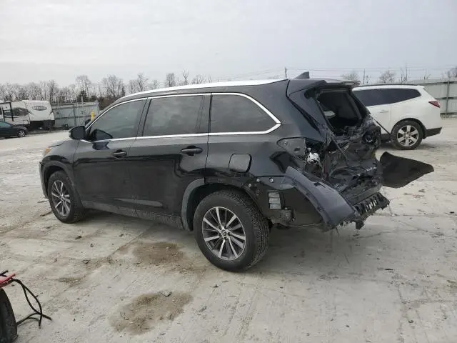 2018 TOYOTA HIGHLANDER SE
