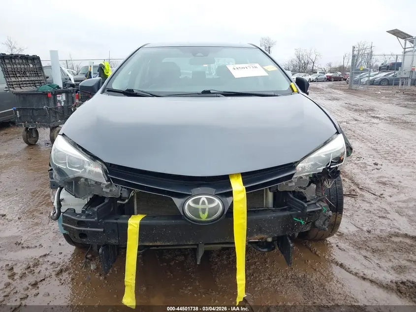 2019 TOYOTA COROLLA XLE