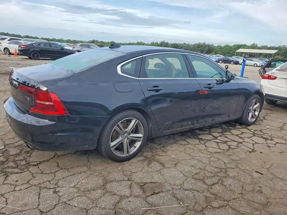 2018 VOLVO S90   