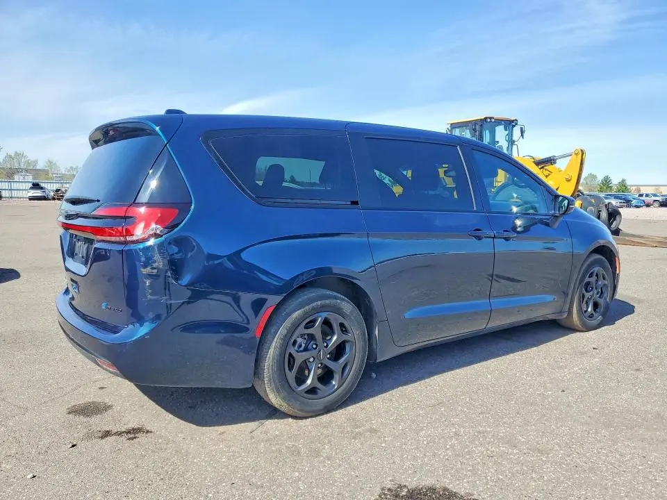 2022 CHRYSLER PACIFICA HYBRID TOURING L  