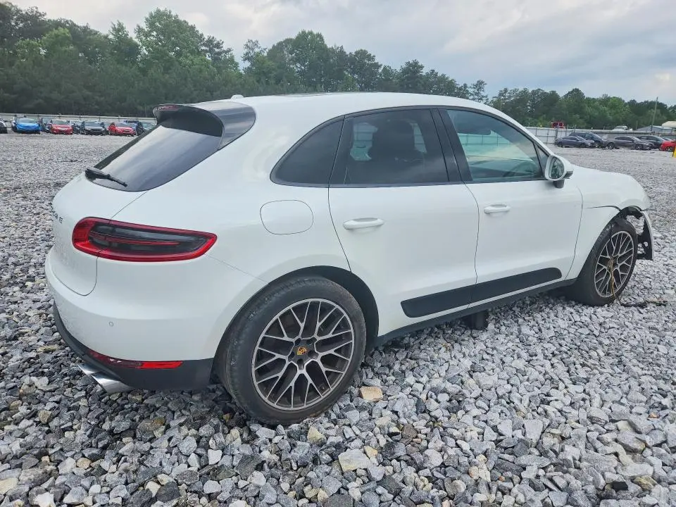 2018 PORSCHE MACAN   