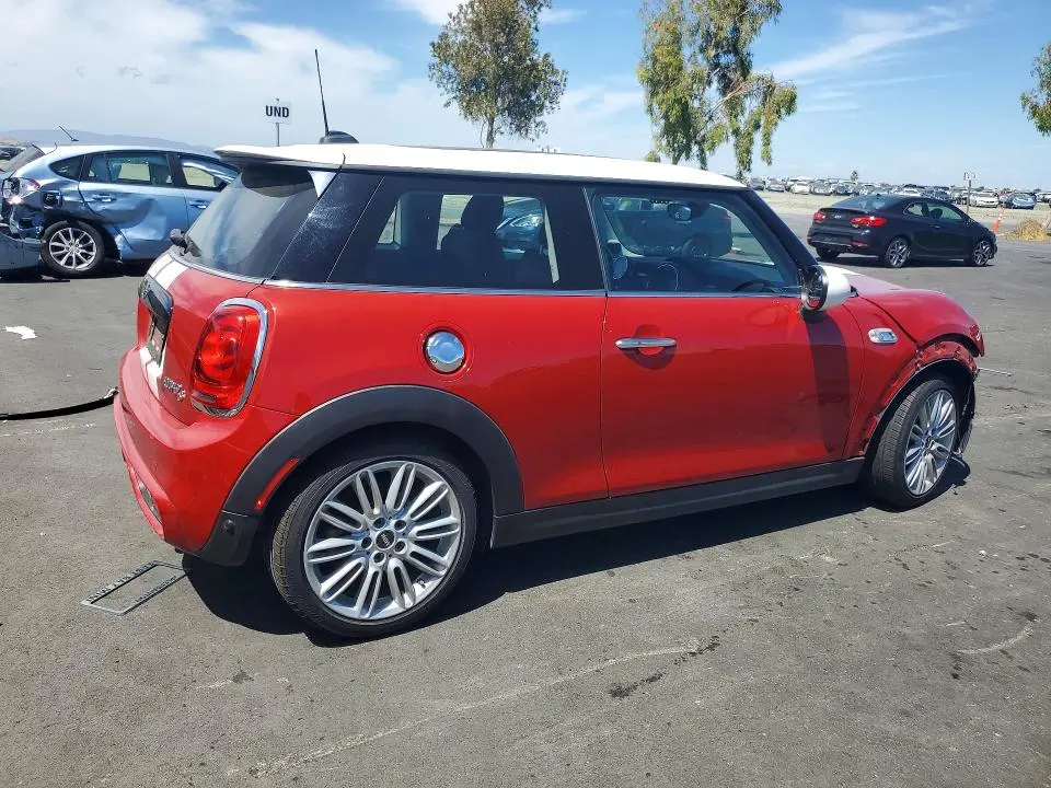 2018 MINI COOPER S  