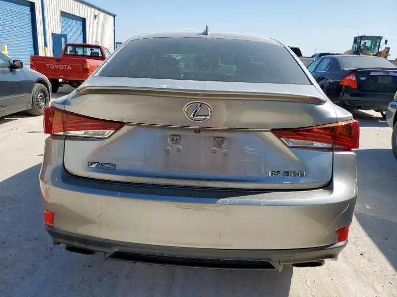 2018 LEXUS IS 300
