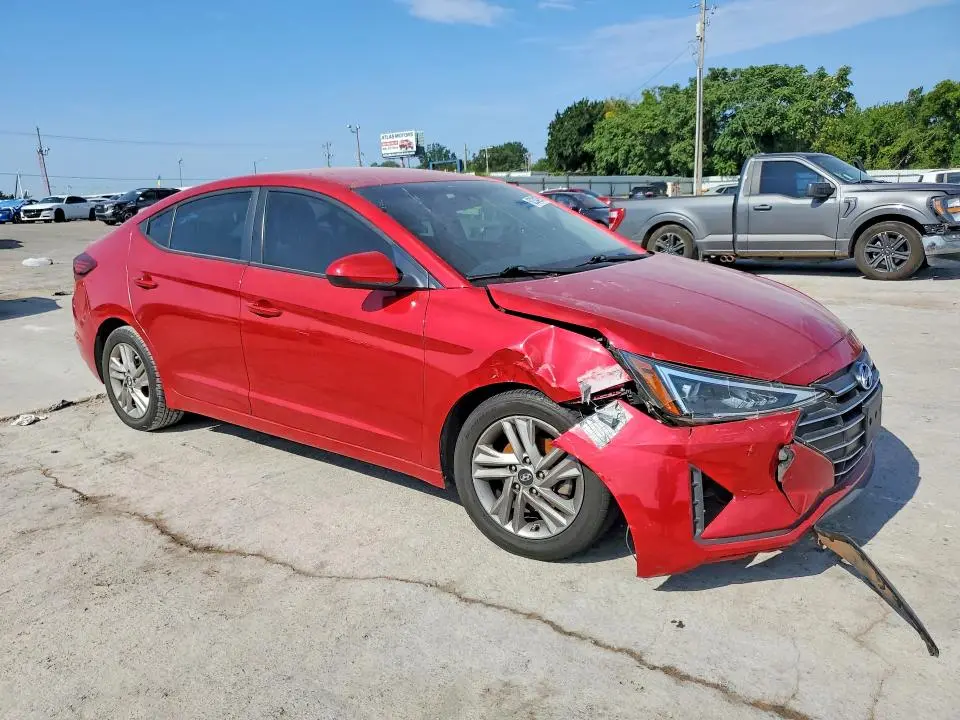 2020 HYUNDAI ELANTRA SEL  