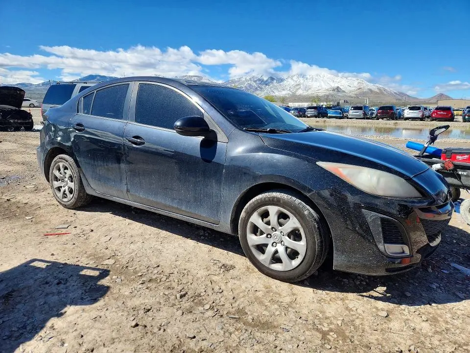 2013 MAZDA 3 I  
