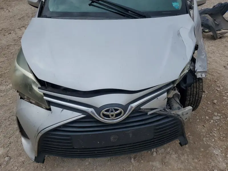 2016 TOYOTA YARIS 5-DOOR LE  