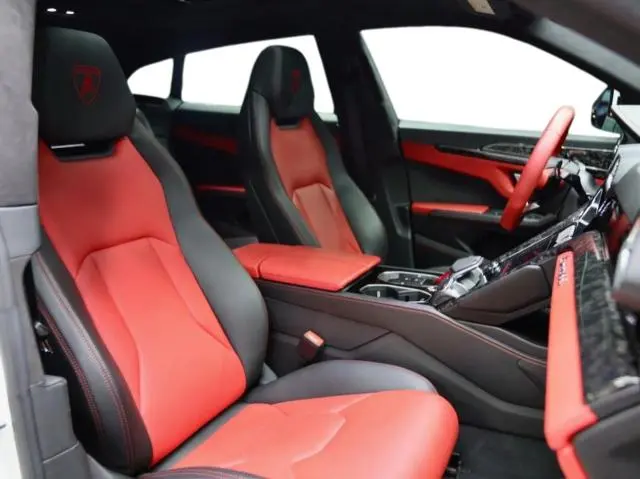 2020 LAMBORGHINI URUS   