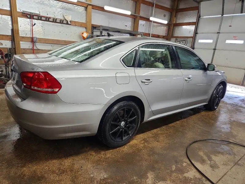 2014 VOLKSWAGEN PASSAT SE  