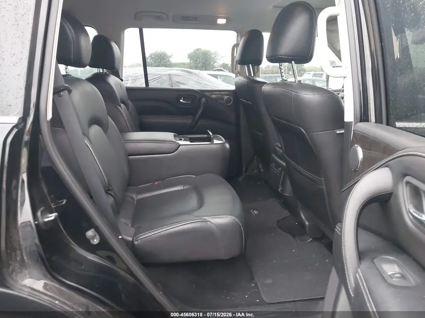 2023 INFINITI QX80 LUXE