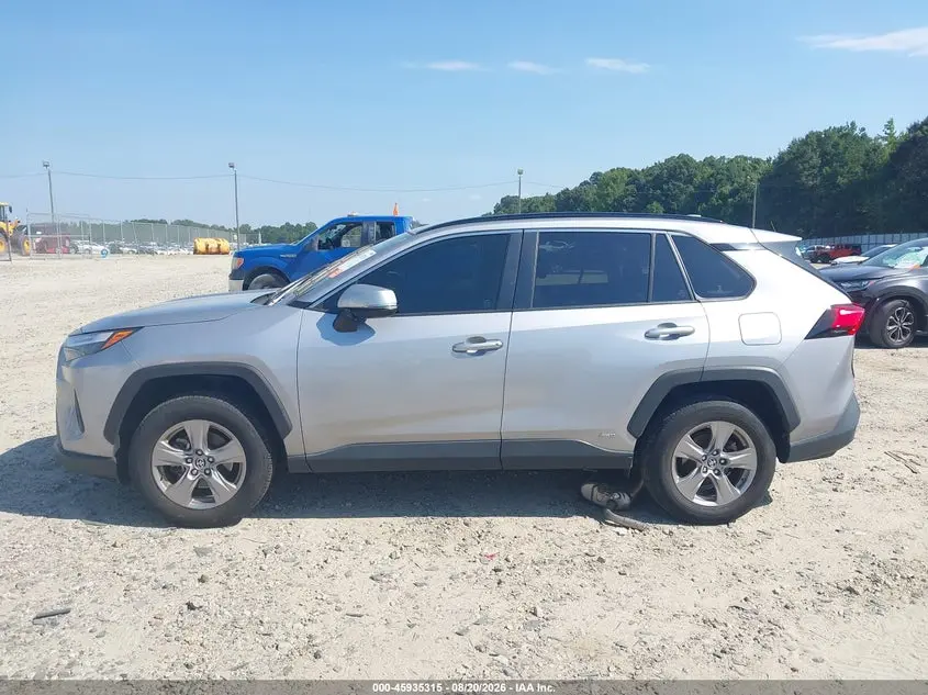 2023 TOYOTA RAV4 HYBRID XLE