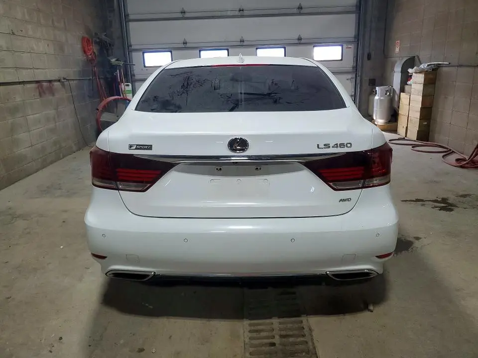 2015 LEXUS LS 460  