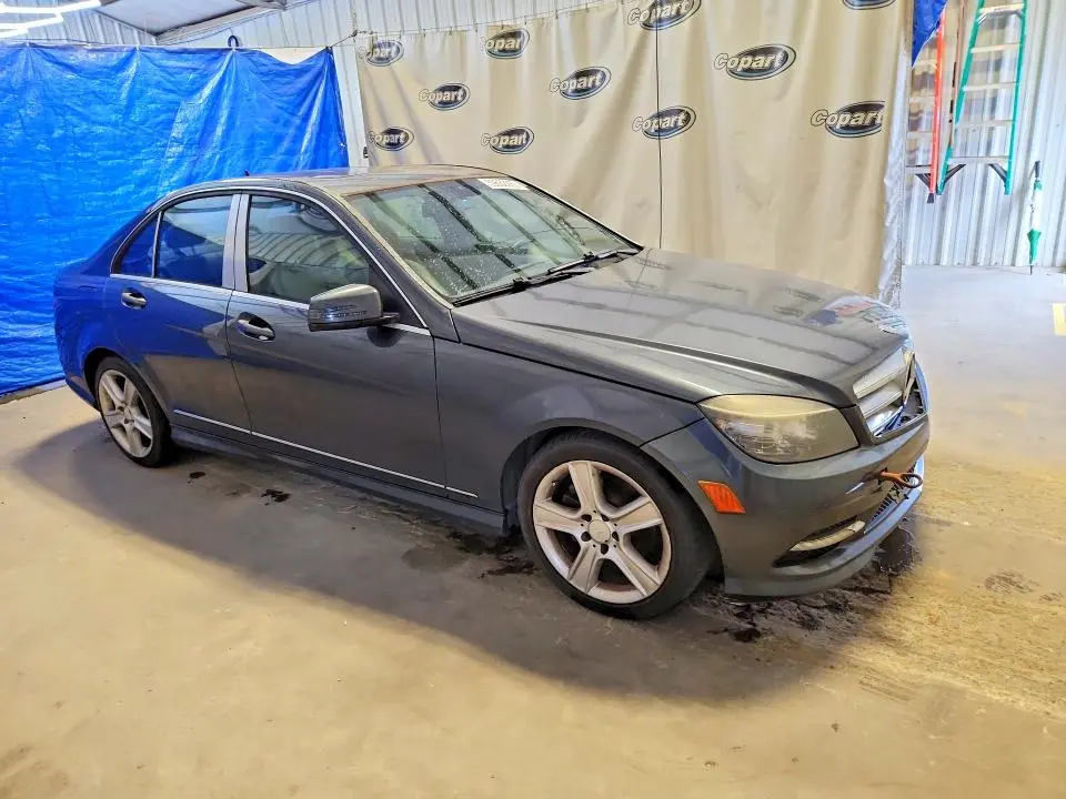 2011 MERCEDES-BENZ C 300  