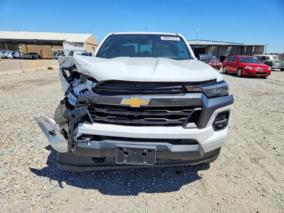 2024 CHEVROLET COLORADO LT  