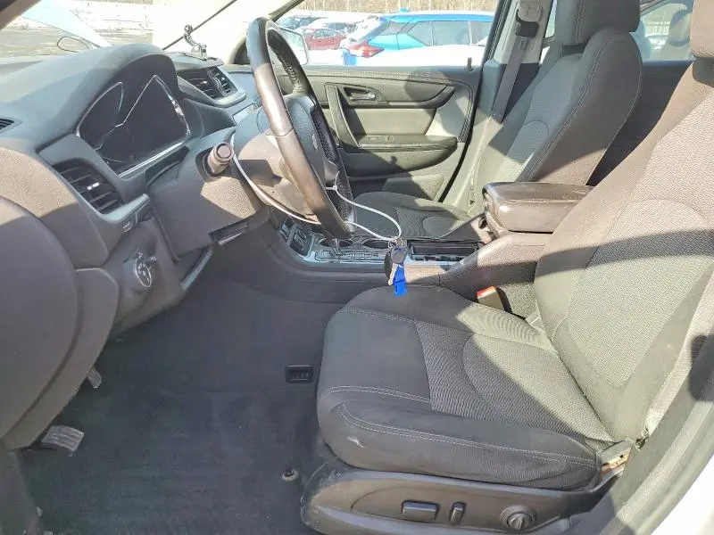 2015 CHEVROLET TRAVERSE LT  