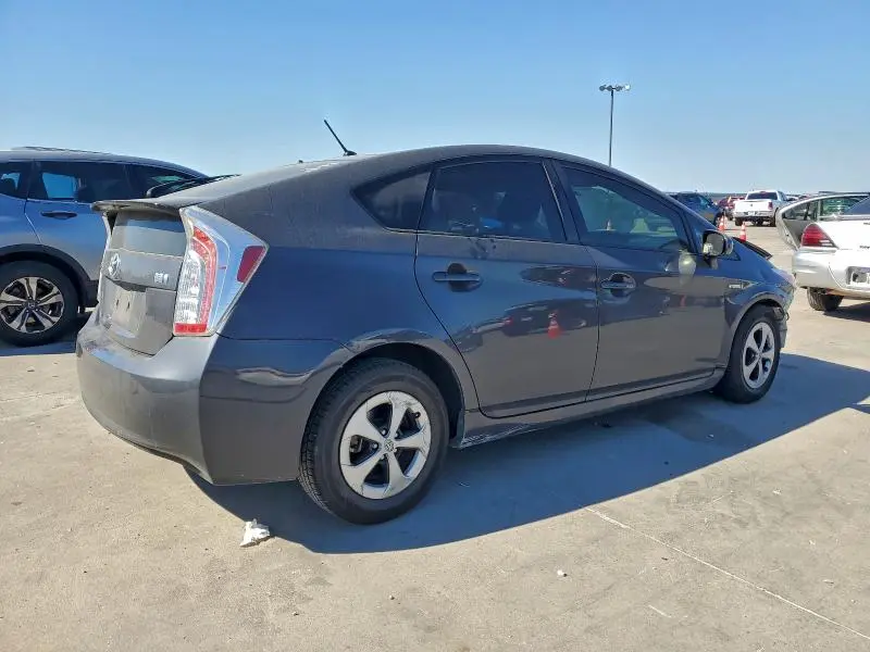 2015 TOYOTA PRIUS   