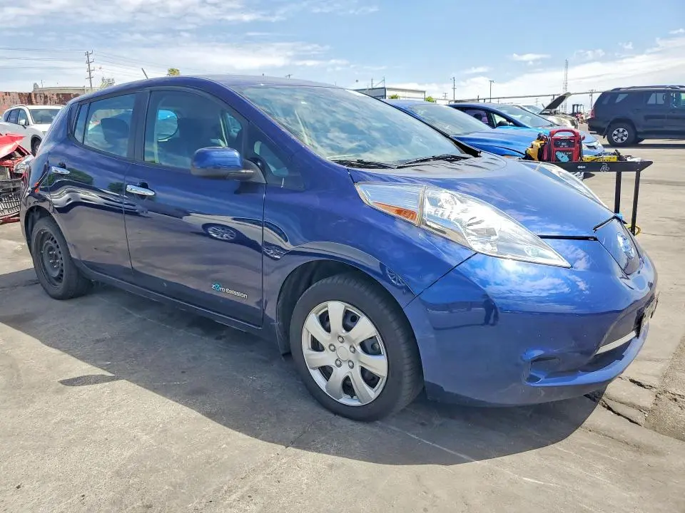 2017 NISSAN LEAF S  