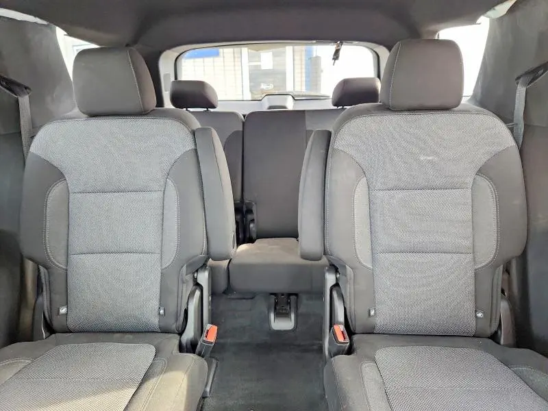 2023 CHEVROLET TRAVERSE LT  