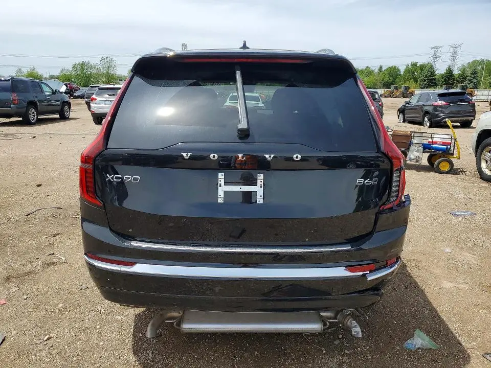 2026 VOLVO XC90 PLUS  