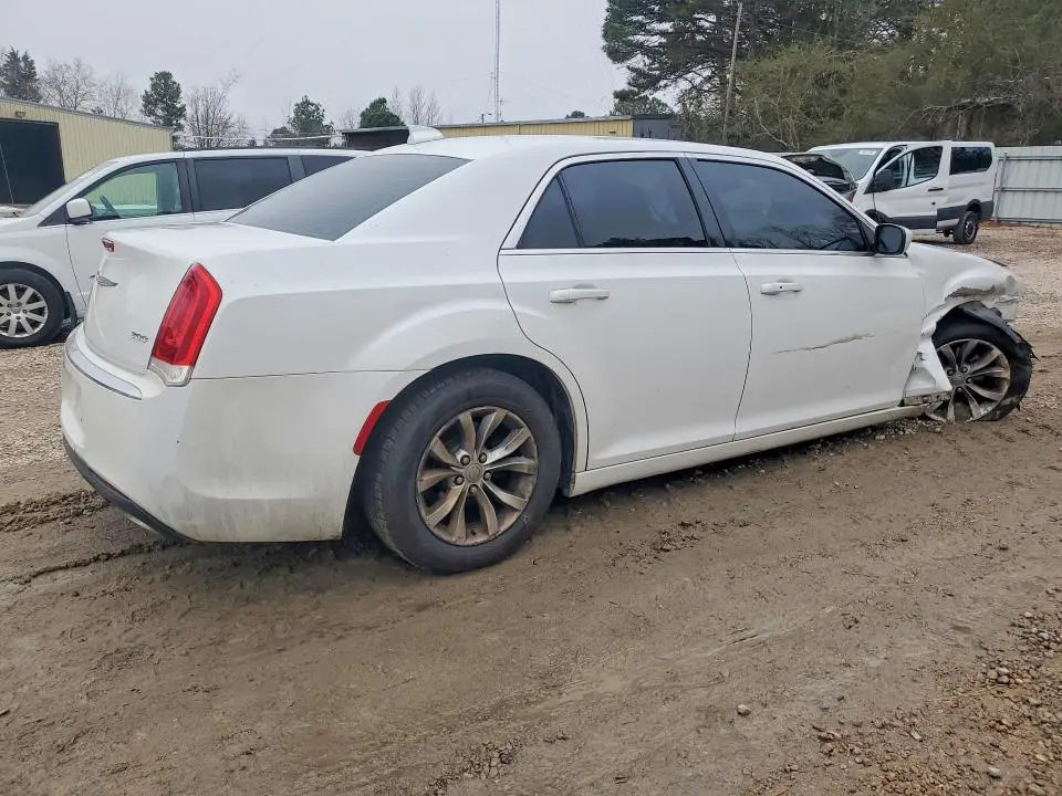 2016 CHRYSLER 300 LIMITED  