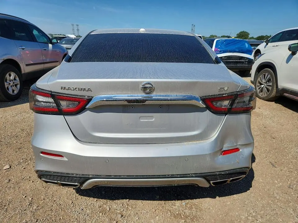 2021 NISSAN MAXIMA SV  