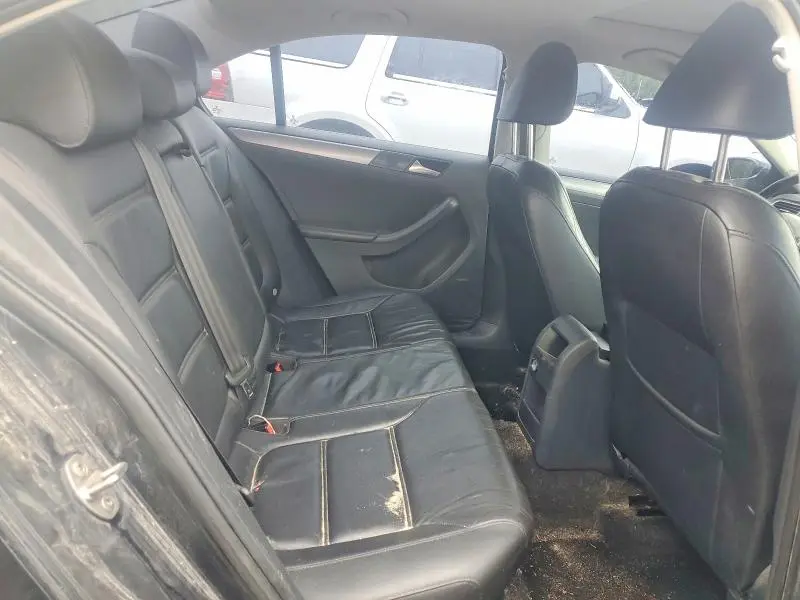 2016 VOLKSWAGEN JETTA SEL  