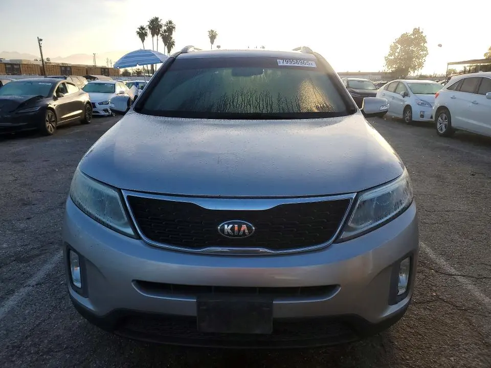 2015 KIA SORENTO LX  