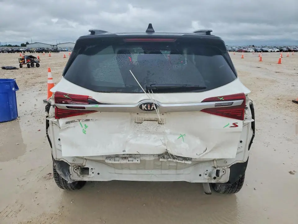 2021 KIA SELTOS S  