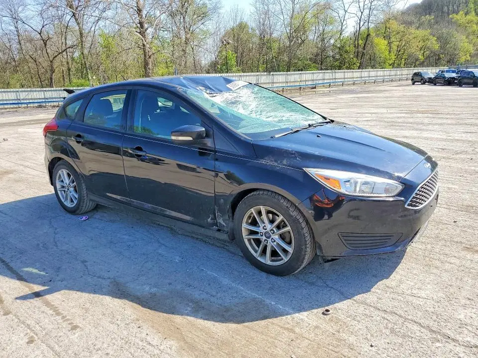 2017 FORD FOCUS SE  