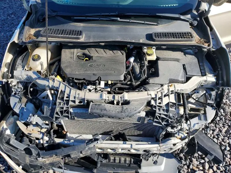 2017 FORD ESCAPE SE  