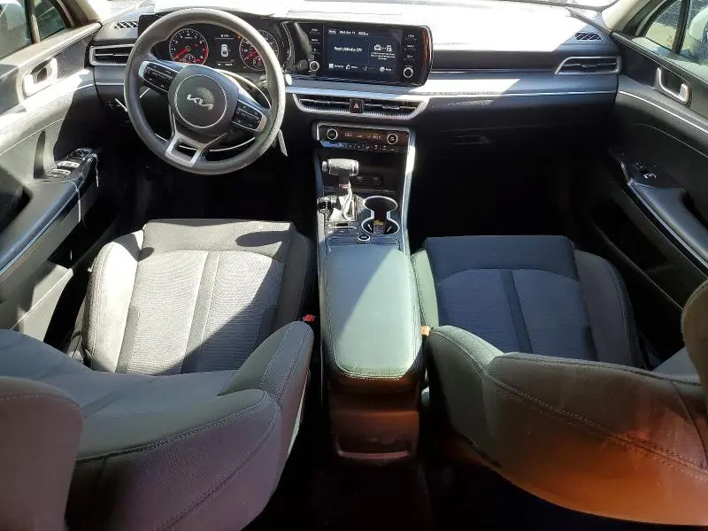 2022 KIA K5 LX  
