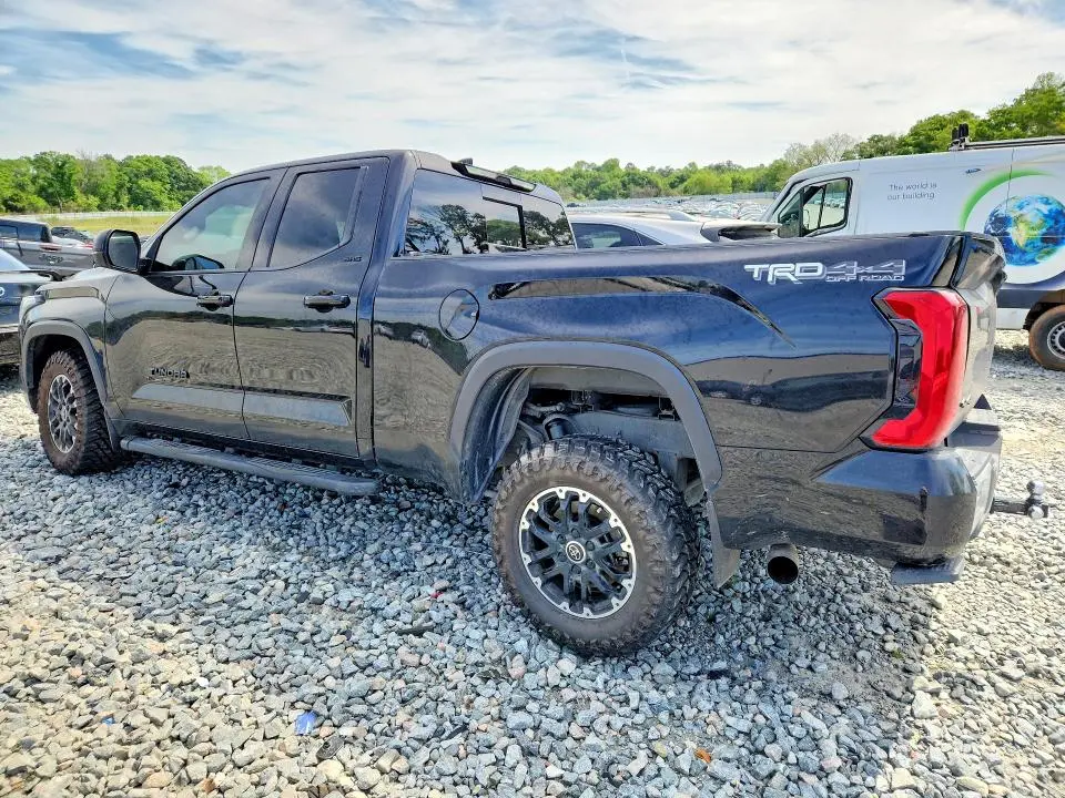 2023 TOYOTA TUNDRA SR5  