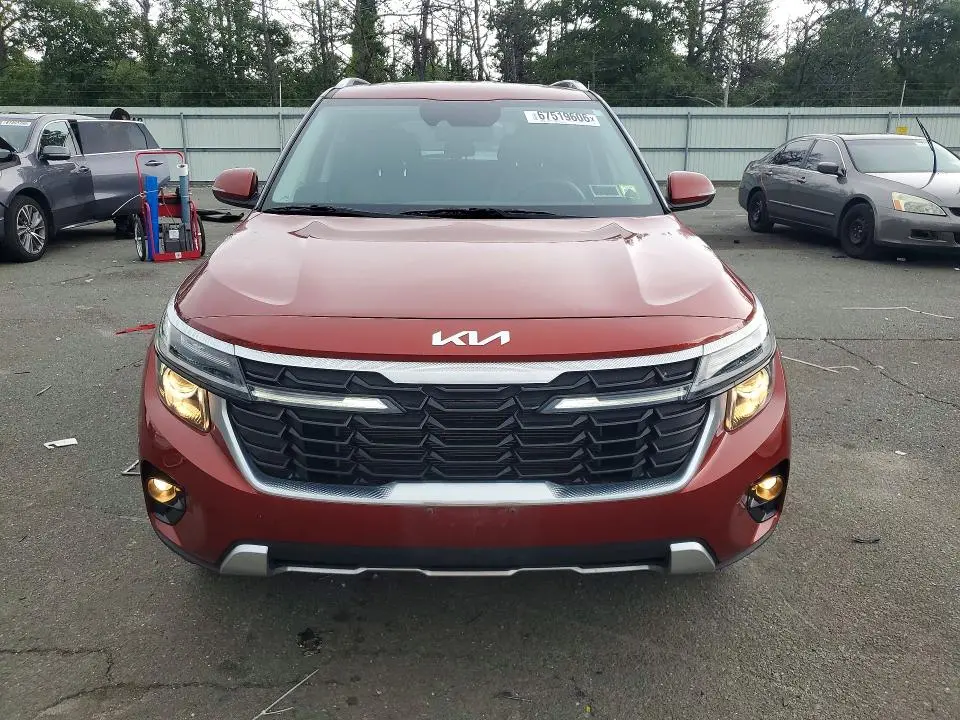 2024 KIA SELTOS S  