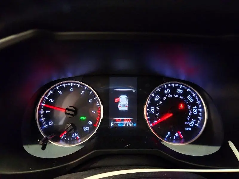 2019 TOYOTA RAV4 XLE  