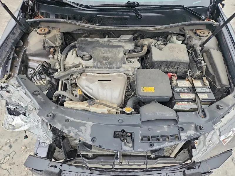 2014 TOYOTA CAMRY SE  