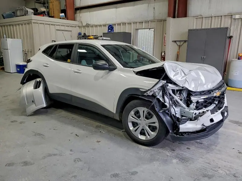 2025 CHEVROLET TRAX LS  