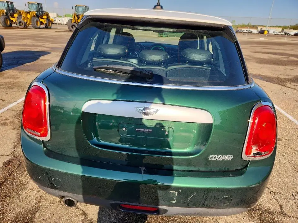 2015 MINI COOPER   
