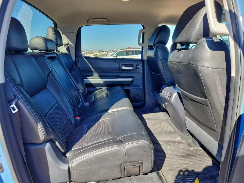 2018 TOYOTA TUNDRA CREWMAX SR5  