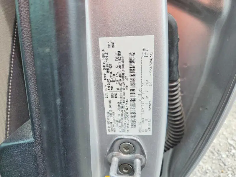 2020 FORD ESCAPE SE  