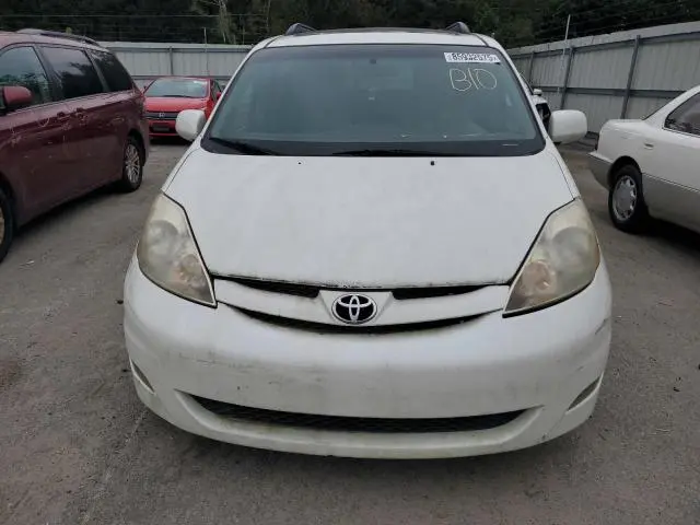 2010 TOYOTA SIENNA XLE  