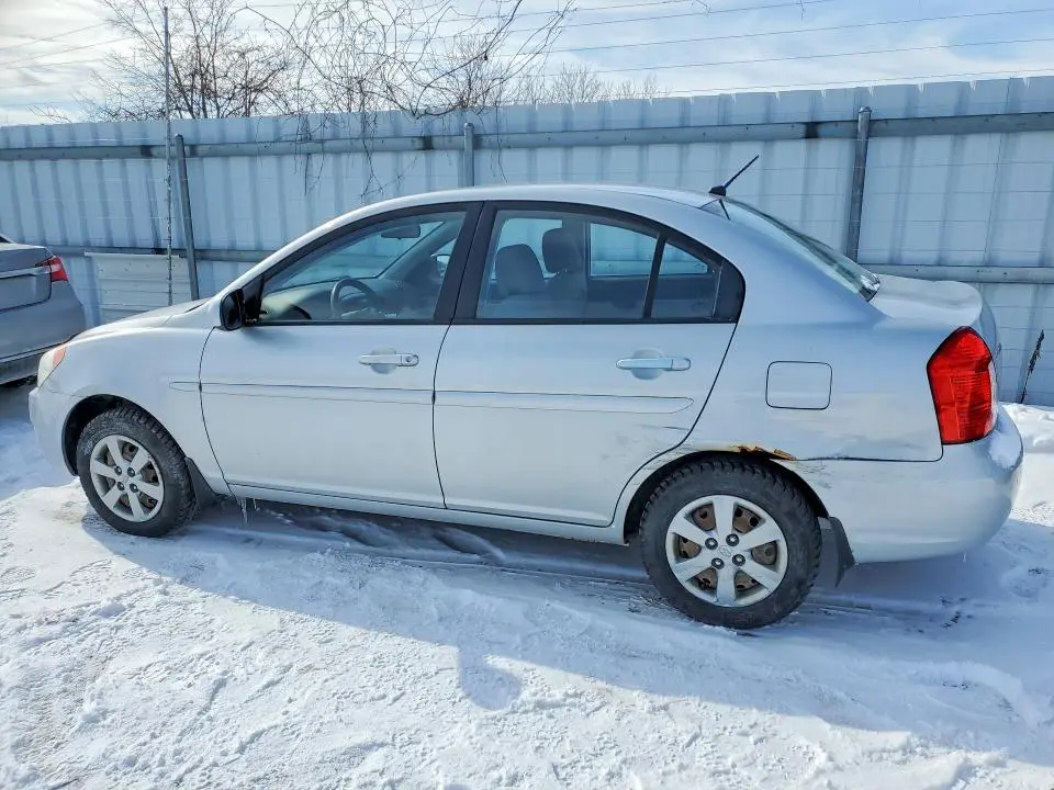 2010 HYUNDAI ACCENT GLS  
