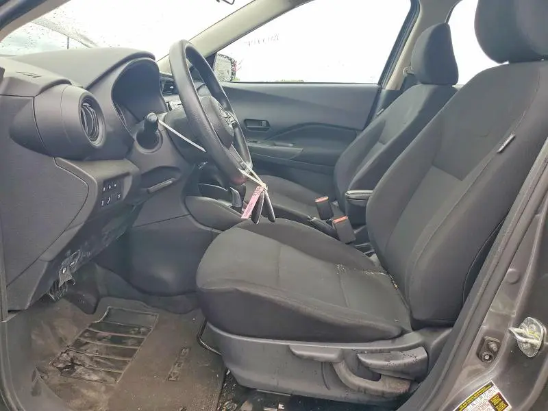 2023 NISSAN KICKS S  
