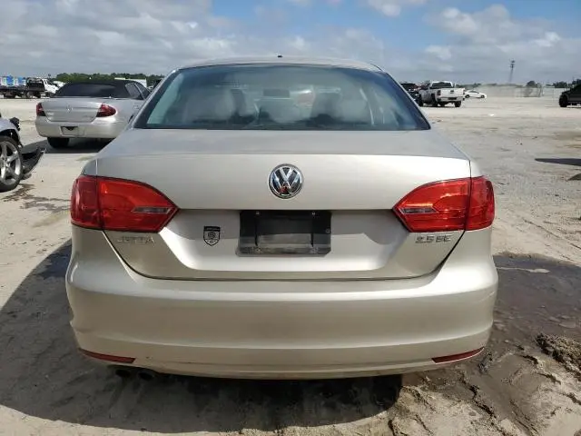 2012 VOLKSWAGEN JETTA SE  