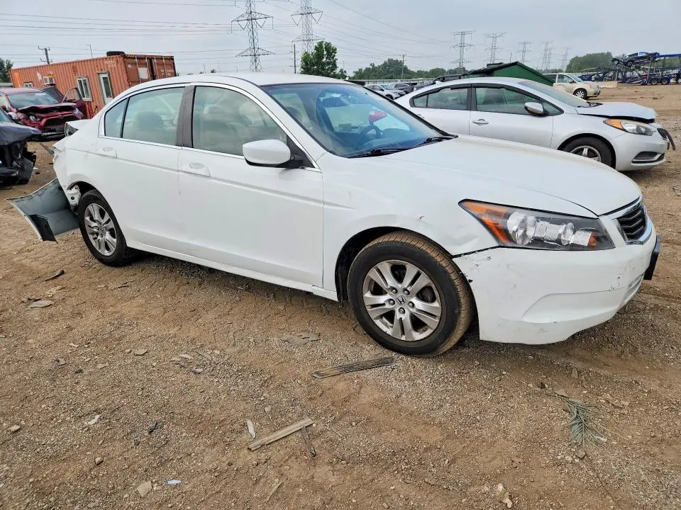 2010 HONDA ACCORD LX  