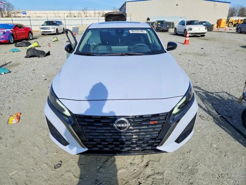 2024 NISSAN ALTIMA SR  